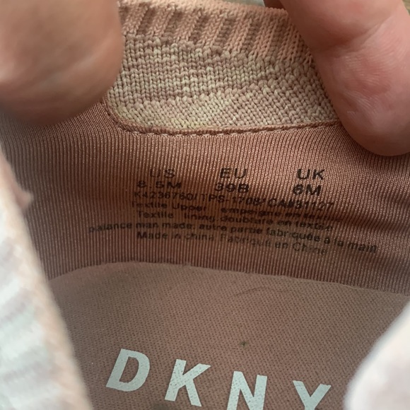 DKNY platform sneaker in blush colour - Picture 7 of 7